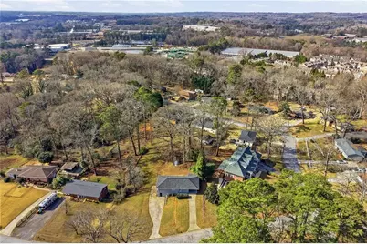 2467 Elmwood Circle SE, Atlanta, GA 30339 - Photo 5