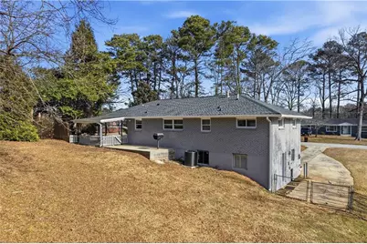 2467 Elmwood Circle SE, Atlanta, GA 30339 - Photo 9
