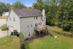 2758 Harbins Bend Ln, Dacula, GA 30019 - Photo 3