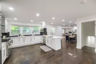 2368 Fenhurst Pl, Dunwoody, GA 30338 - Photo 9