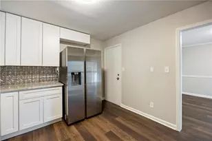 346 Carpenter Dr, Atlanta, GA 30328 - Photo 5