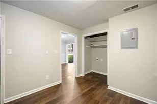 346 Carpenter Dr, Atlanta, GA 30328 - Photo 7