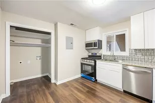 346 Carpenter Dr, Atlanta, GA 30328 - Photo 7