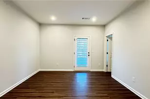1475 Creekside Cir NW, Atlanta, GA 30318 - Photo 29