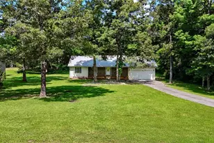 369 Oakland Dr SE, Calhoun, GA 30701 - Photo 1