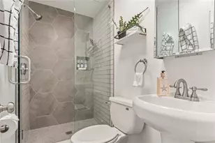 1730 Bridgeport Dr NE, Atlanta, GA 30329 - Photo 15