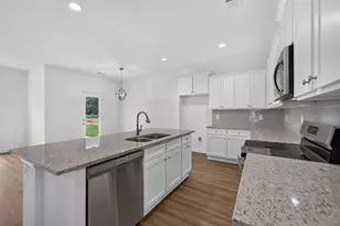 360 Crimson Feather Dr, Jefferson, GA 30549 - Photo 17