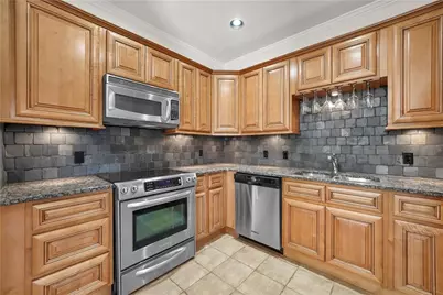 3071 Lenox Road NE #19, Atlanta, GA 30324 - Photo 11