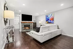 7 St Claire Ln NE, Atlanta, GA 30324 - Photo 3