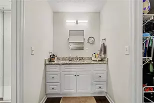 7 St Claire Ln NE, Atlanta, GA 30324 - Photo 13
