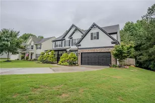 1527 Washington Rose Ave, Hoschton, GA 30548 - Photo 1