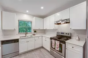 7500 Roswell Rd, Sandy Springs, GA 30350 - Photo 17