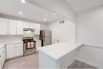 7500 Roswell Road #47, Sandy Springs, GA 30350 - Photo 15