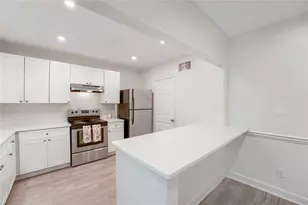 7500 Roswell Rd, Sandy Springs, GA 30350 - Photo 15