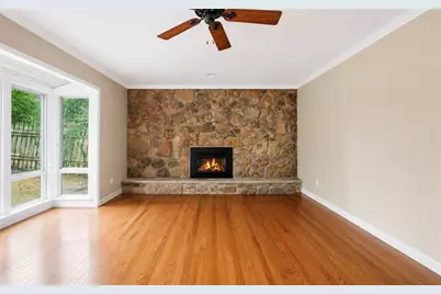 5139 Willow Point Parkway, Marietta, GA 30068 - Photo 9