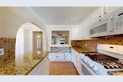 4052 W Johnson Circle, Atlanta, GA 30341 - Photo 13