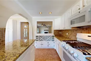 4052 W Johnson Cir, Atlanta, GA 30341 - Photo 13