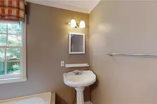 4052 W Johnson Cir, Atlanta, GA 30341 - Photo 7