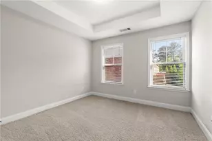 1372 Doublegate Dr, Atlanta, GA 30319 - Photo 17
