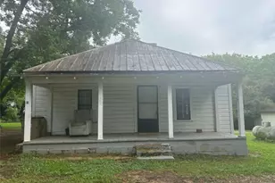 155 West Jackson St, Hoschton, GA 30548 - Photo 1