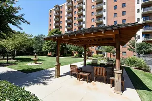 300 Johnson Ferry Rd, Atlanta, GA 30328 - Photo 29