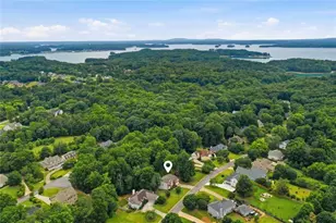 6353 Chestnut Pkwy, Flowery Branch, GA 30542 - Photo 5