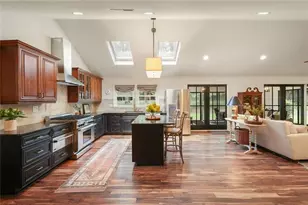 5680 Lake Forrest Dr NW, Sandy Springs, GA 30342 - Photo 11