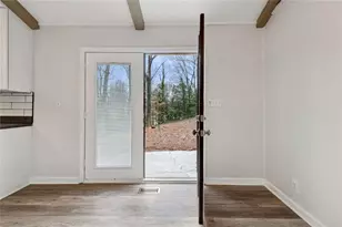 1573 Deerwood Ln, Acworth, GA 30102 - Photo 11