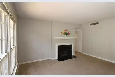 68 La Rue Place NW, Atlanta, GA 30327 - Photo 5