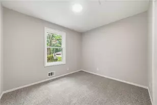4913 Bartlett Rd, Forest Park, GA 30297 - Photo 17
