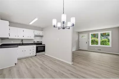4913 Bartlett Road, Forest Park, GA 30297 - Photo 9