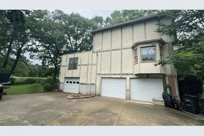4291 Farmbrook Lane NE, Kennesaw, GA 30144 - Photo 3