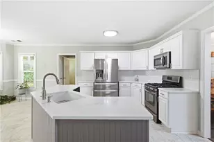 800 River Overlook Dr, Lawrenceville, GA 30043 - Photo 3