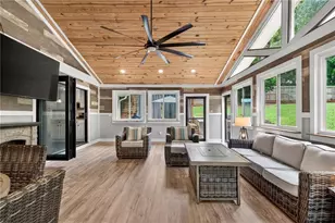 505 Wyncourtney Dr, Sandy Springs, GA 30328 - Photo 9