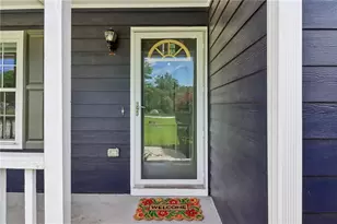 3325 Holly Stand Ct, Loganville, GA 30052 - Photo 5