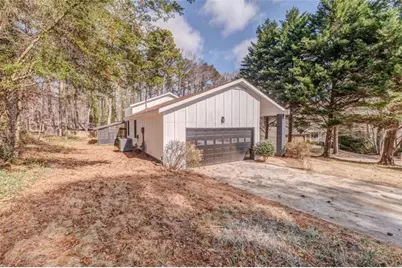 6788 E Woodridge Place E, Douglasville, GA 30135 - Photo 11