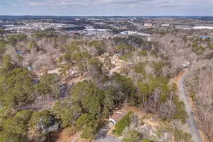6788 E Woodridge Pl E, Douglasville, GA 30135 - Photo 7
