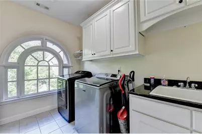 11037 Estates Circle, Alpharetta, GA 30022 - Photo 17