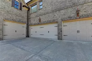 11037 Estates Cir, Alpharetta, GA 30022 - Photo 29