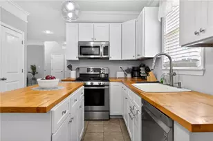 2493 Burtz St NW, Atlanta, GA 30318 - Photo 17