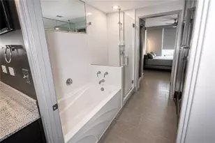 3338 Peachtree Road NE, Atlanta, GA 30326 - Photo 27