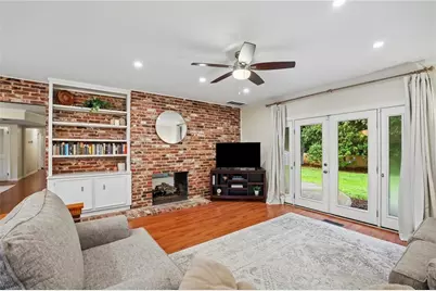 2862 Dunnington Circle, Atlanta, GA 30341 - Photo 9