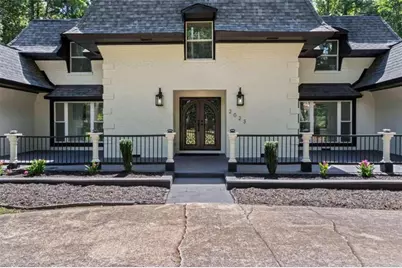 2023 Stoneleigh Drive, Stone Mountain, GA 30087 - Photo 3