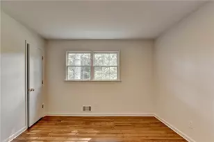 3318 Shorelake Dr, Tucker, GA 30084 - Photo 13