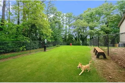 5675 Roswell Road #D, Atlanta, GA 30342 - Photo 23