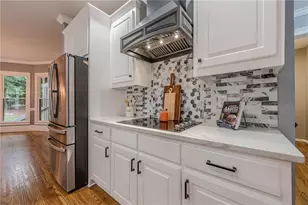 10425 High Falls Cir, Johns Creek, GA 30022 - Photo 17