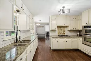 3869 Allenhurst Dr, Peachtree Corners, GA 30092 - Photo 7