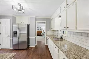 3869 Allenhurst Dr, Peachtree Corners, GA 30092 - Photo 9