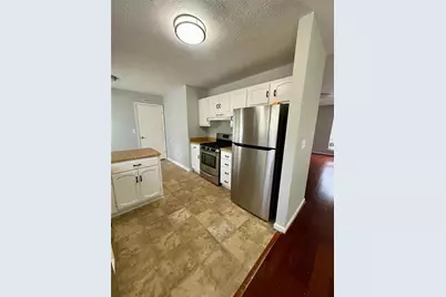 824 Greenhedge Drive, Stone Mountain, GA 30088 - Photo 3