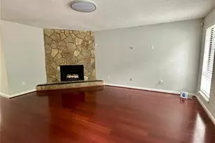 824 Greenhedge Dr, Stone Mountain, GA 30088 - Photo 9